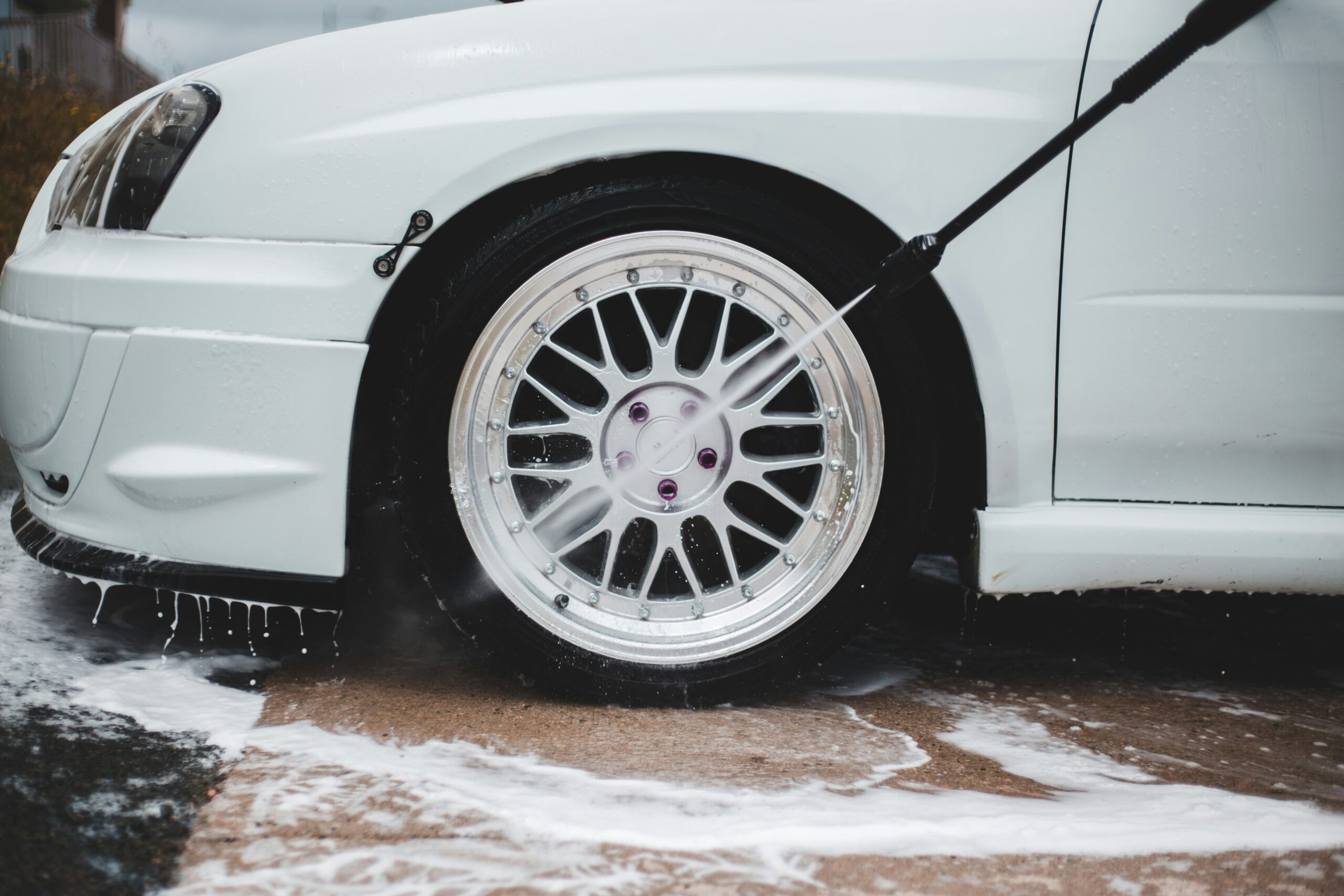 clean wheels and tires like a car wash expert