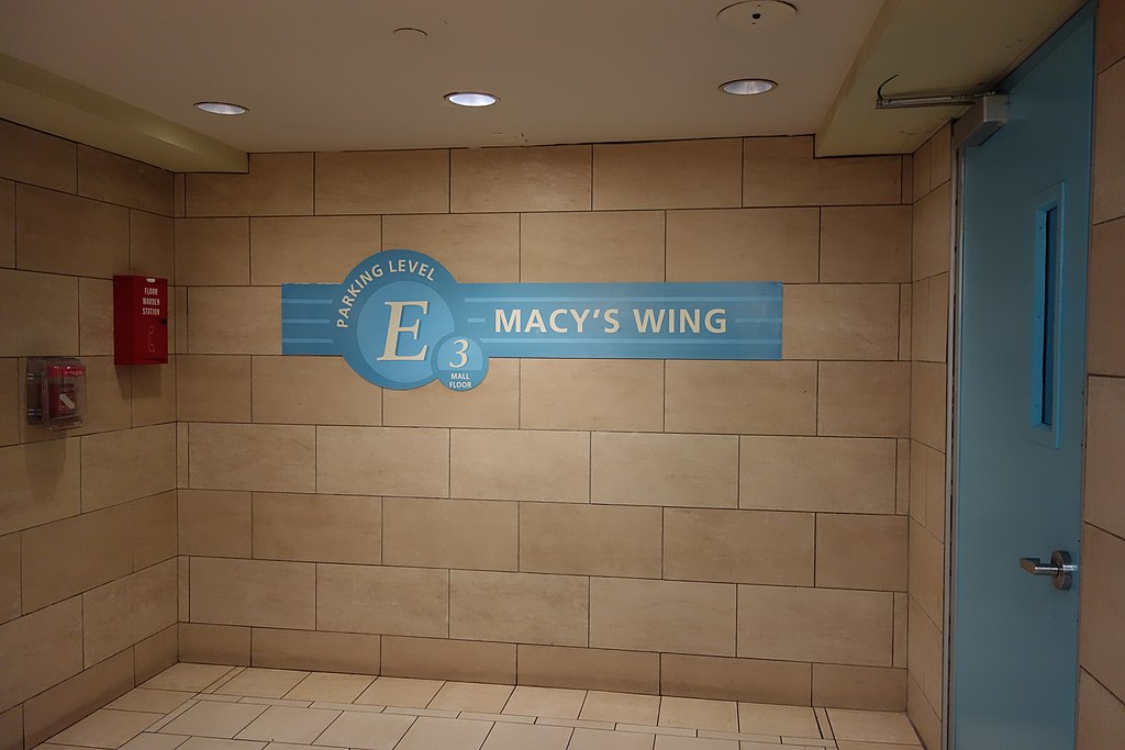 De beste plekken om meer te besparen op Queens Centerparkeren in NYC