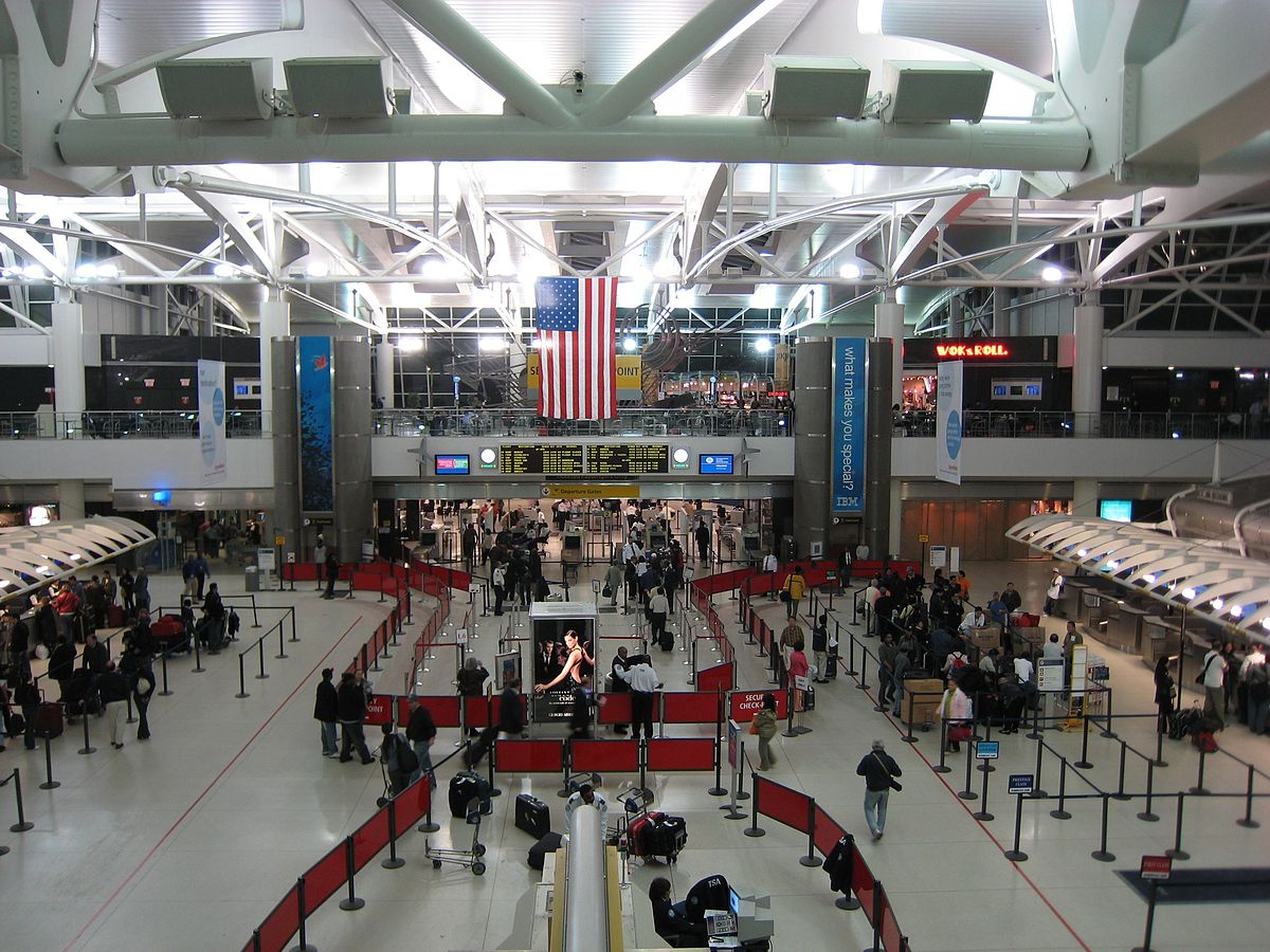 Is There Food Available at JFK? Guide for Hungry Travelers
