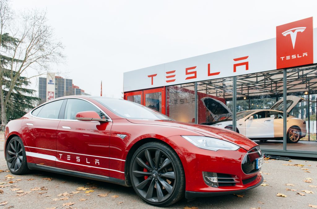 ¿Cuántos accidentes de Tesla han habido? Cochealia
