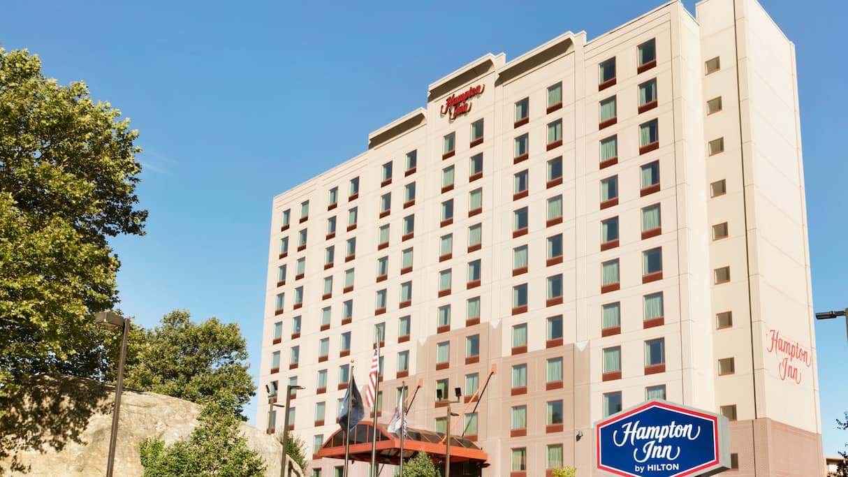 10 Best Hotels Near LaGuardia Airport Where to Stay Near LGA