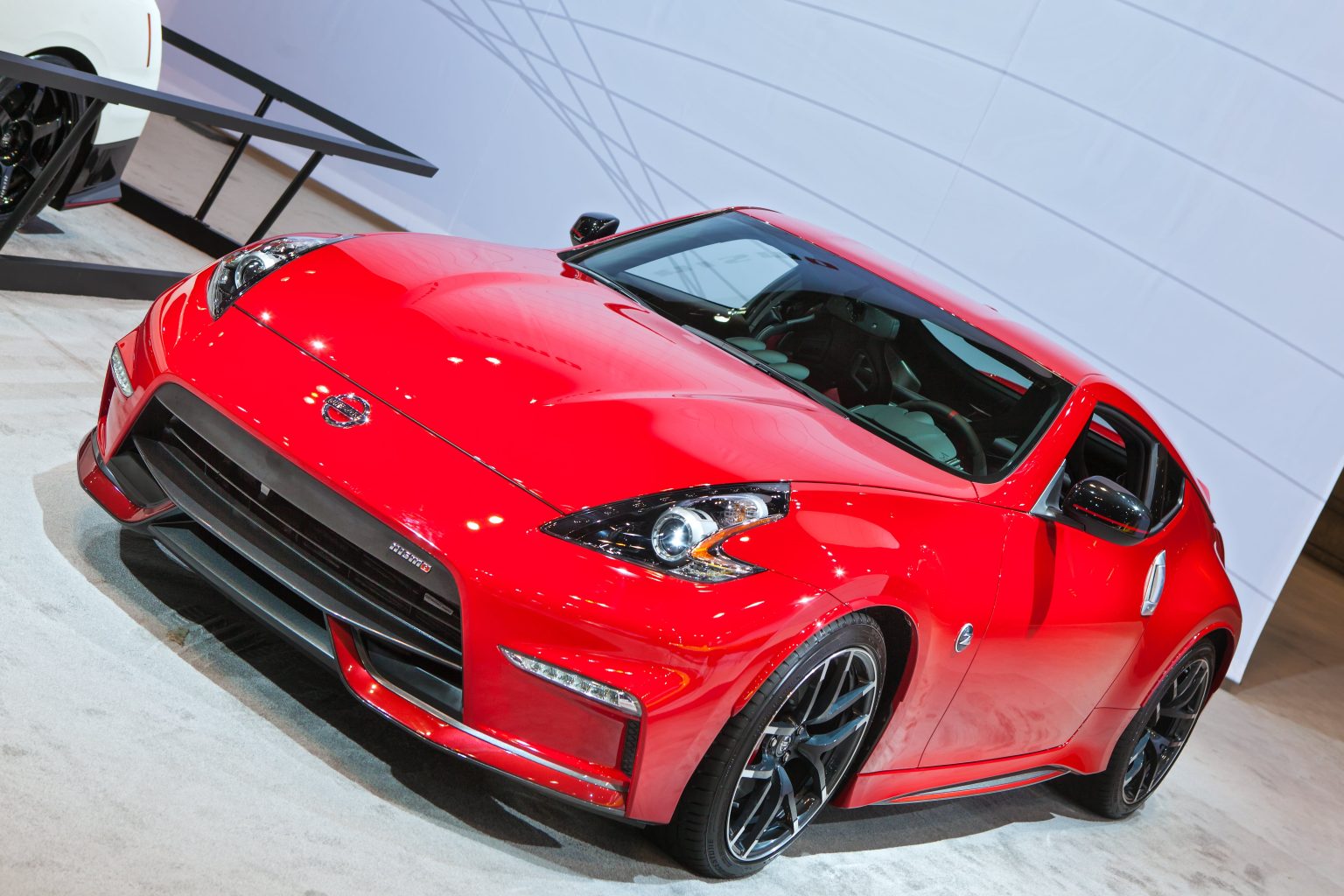 Nissan 350z vs Nissan 370z Know the Difference