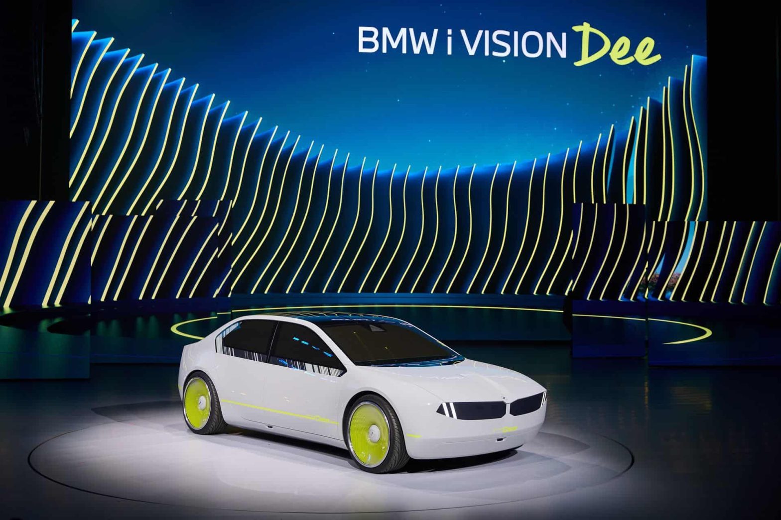 BMW Color Changing Cars From Monochrome to 32 Colors!