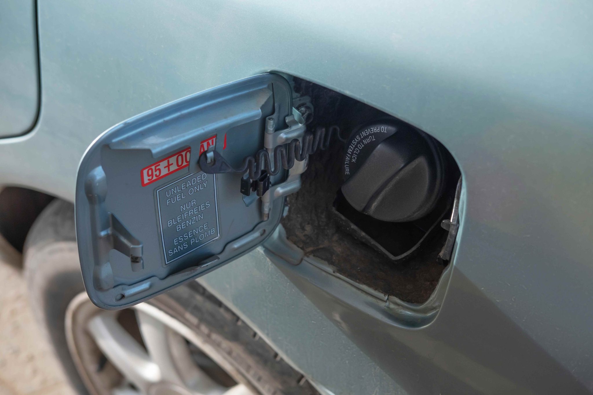 Troubleshooting the 'Check Fuel Fill Inlet' Warning