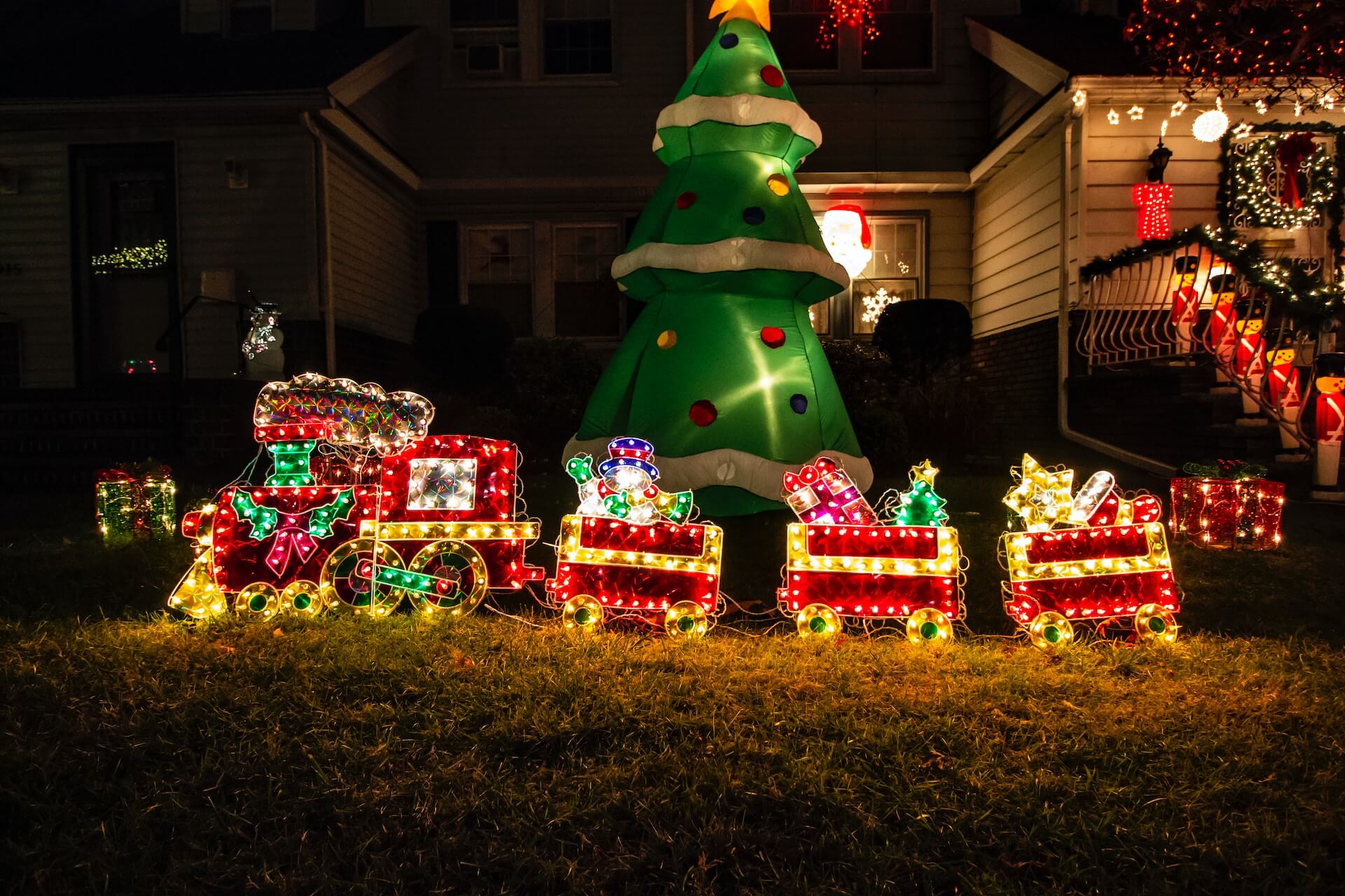 Dyker Heights Christmas Lights Guide Why You Must Go?