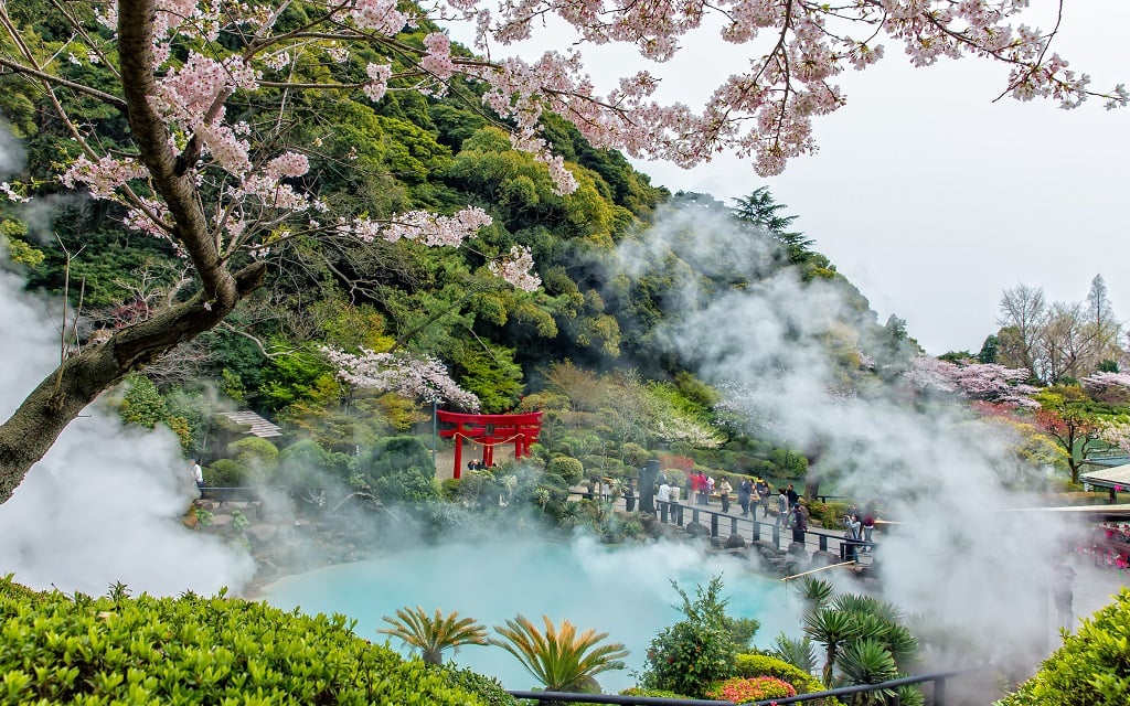 Umi Jigoku in Beppu trending travel destination 2024