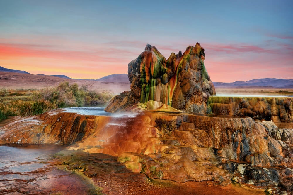 Fly geyser